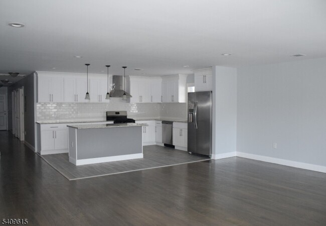 171 N 17th St in East Orange, NJ - Building Photo - Building Photo