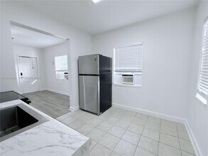 1625 S Federal Hwy in Lake Worth Beach, FL - Building Photo - Building Photo