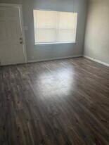 1716 E Columbus Dr in Tampa, FL - Building Photo