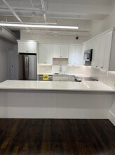 190 High St, Unit 5 in Boston, MA - Foto de edificio - Building Photo