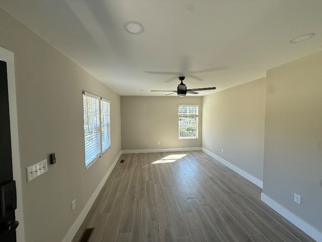 property at 11 Cobblestone Ln NW