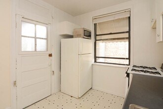 2332.5 N Spaulding Ave in Chicago, IL - Building Photo - Building Photo