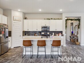 1953 Colonial Ave in New Braunfels, TX - Foto de edificio - Building Photo