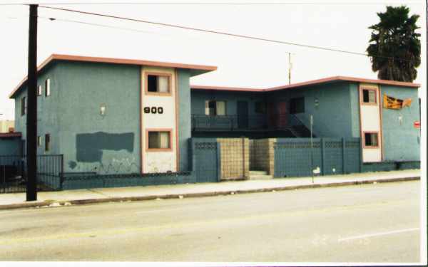 900 N Wilmington Blvd Apartments in Los Angeles, CA - Building Photo