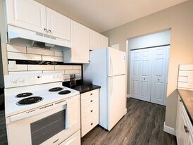 Hugo Place in Kitchener, ON - Building Photo