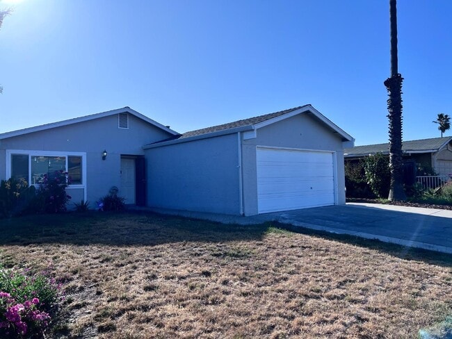 property at 40 Ranchito Ct