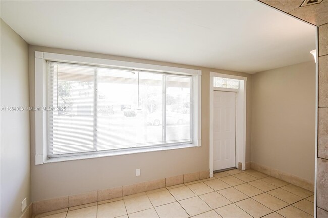 530 S 28th Ave in Hollywood, FL - Building Photo - Building Photo