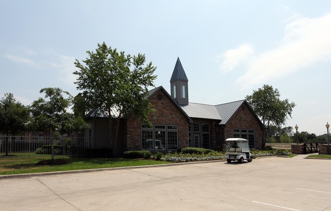 Fallbrook Ranch Apartments in Houston, TX - Building Photo - Building Photo