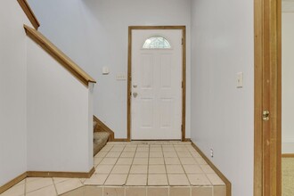 3243 Dixon Rd in Pataskala, OH - Building Photo - Building Photo