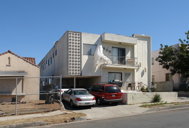 4517 Maplewood Ave in Los Angeles, CA - Building Photo - Building Photo