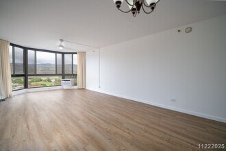 5070 Likini St in Honolulu, HI - Building Photo - Building Photo