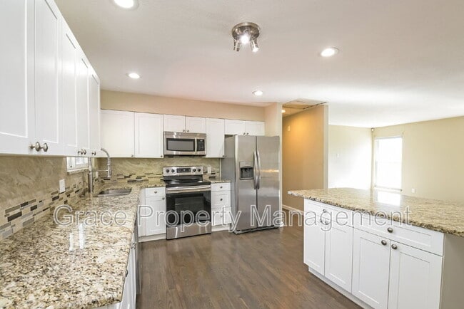 1557 S Salida Way in Aurora, CO - Building Photo - Building Photo