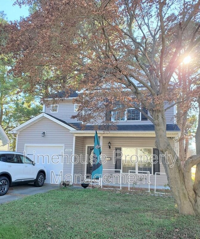 property at 2001 Pershing Ave