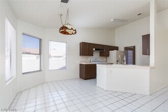 121 Hanover Dr in Henderson, NV - Building Photo - Building Photo