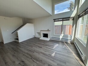 8430 26th Ave SW in Seattle, WA - Building Photo - Building Photo