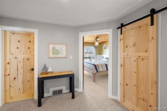 222 Ackerson Lake Dr in Jackson, MI - Building Photo - Building Photo