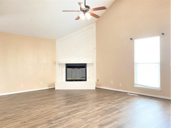 725 Lapwing Rd in Edmond, OK - Building Photo - Building Photo