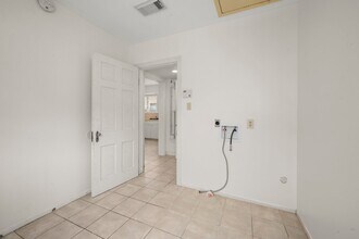 3223 Charleston St in Houston, TX - Foto de edificio - Building Photo