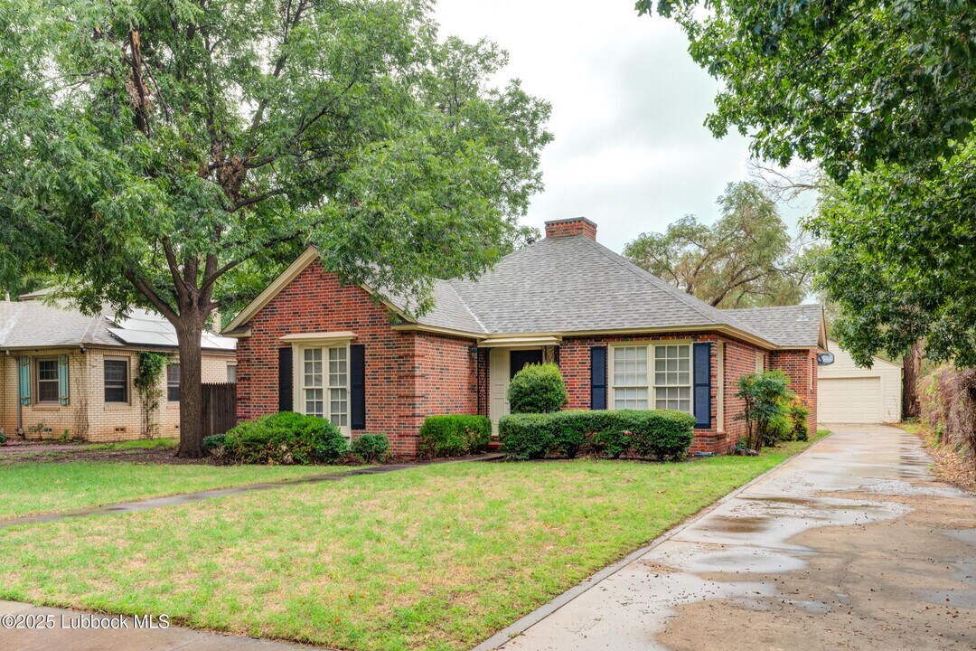 2811 22nd St in Lubbock, TX - Building Photo