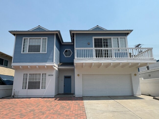property at 34101 Alcazar Dr