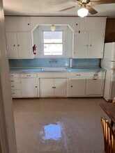 602 3rd St, Unit Apt 1 in Blanco, TX - Foto de edificio - Building Photo