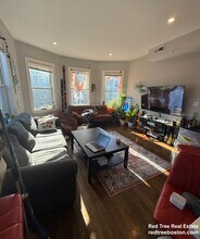 71 Hillside St, Unit 3 in Boston, MA - Foto de edificio - Building Photo