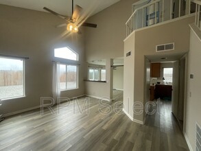 4220 Dymic Way in Sacramento, CA - Building Photo - Building Photo