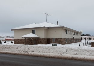 Dunn Square Apartments in Hinckley, MN - Building Photo - Building Photo