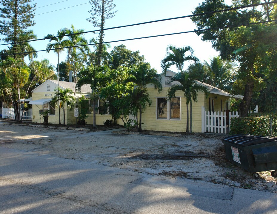 624 NE 5th Ave in Fort Lauderdale, FL - Building Photo