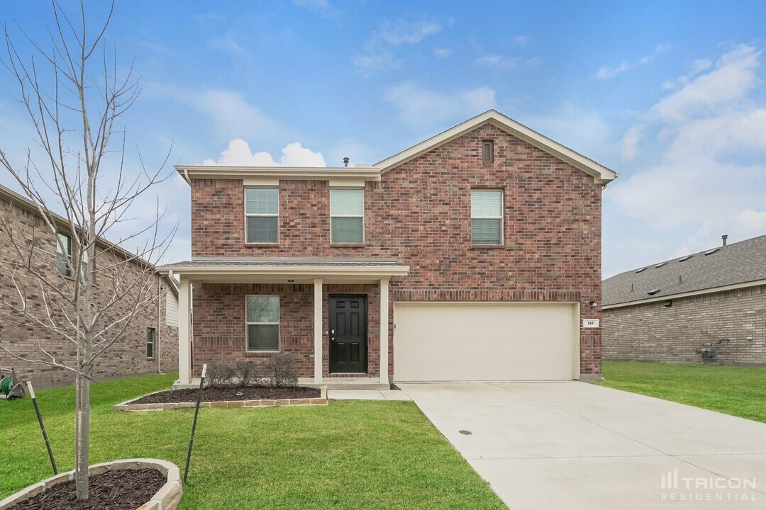747 Myrtle Ln in Princeton, TX - Building Photo