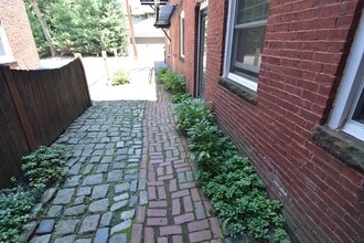 1722 Beacon St in Brookline, MA - Building Photo - Building Photo
