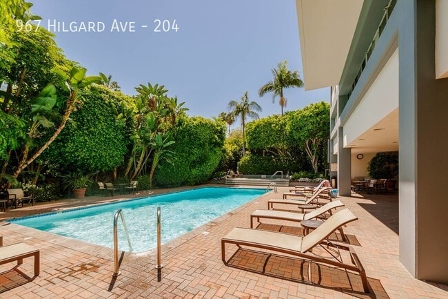 967 Hilgard Ave in Los Angeles, CA - Building Photo - Building Photo