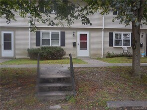 16 Patton Dr in Cornwall, NY - Building Photo - Building Photo