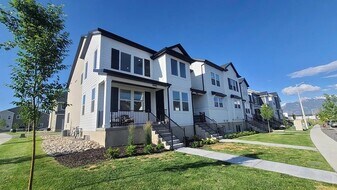 3868 W Hardman Way in Lehi, UT - Building Photo