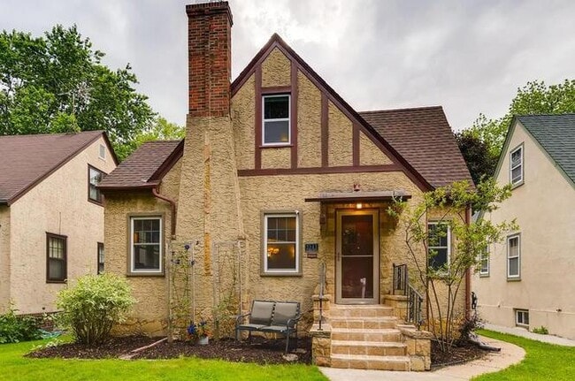 property at 1543 Holton St