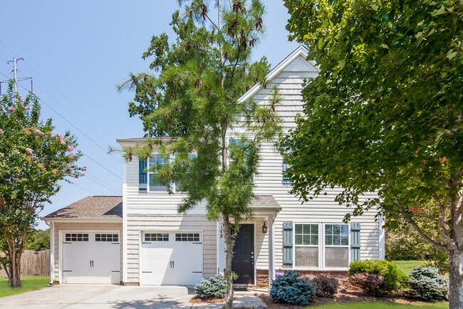 property at 142 W Cavendish Dr