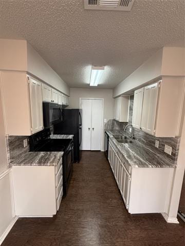 property at 5912 Holiday Ln