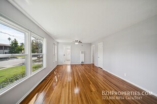 5329 Vantage Ave in Los Angeles, CA - Building Photo