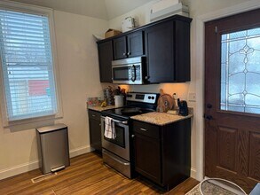 3321 Brownlow Ave in Minneapolis, MN - Building Photo - Building Photo