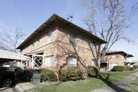 5742 Mccommas Blvd in Dallas, TX - Building Photo - Building Photo