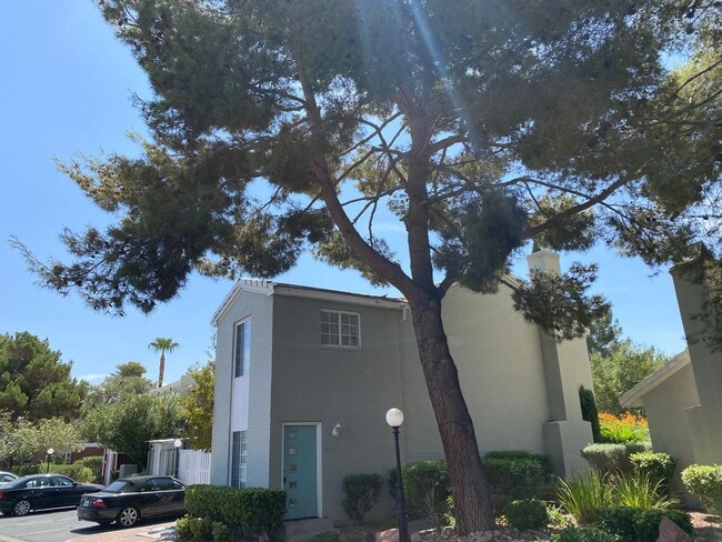 614 Tam O Shanter in Las Vegas, NV - Building Photo - Building Photo