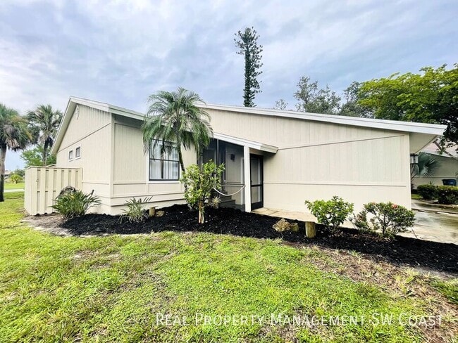 property at 17749 Grande Bayou Ct