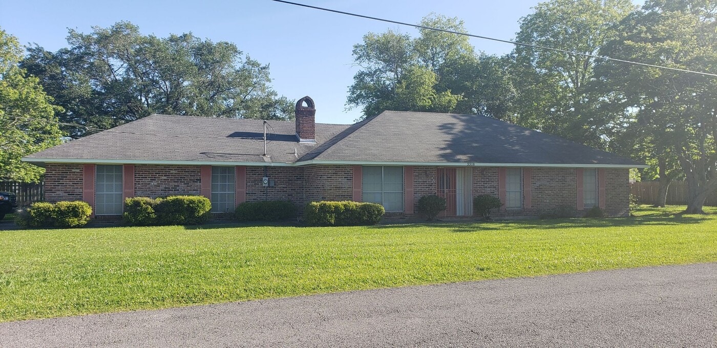 3318 Broadview Dr in Erath, LA - Foto de edificio