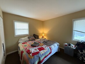 1210 Lanore Dr in Urbana, IL - Building Photo - Building Photo