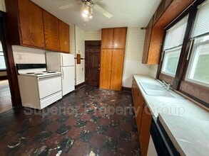 1975 E Washington Ave in Madison, WI - Building Photo - Building Photo