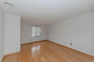 1906 Paterson Plank Rd in North Bergen, NJ - Building Photo - Building Photo