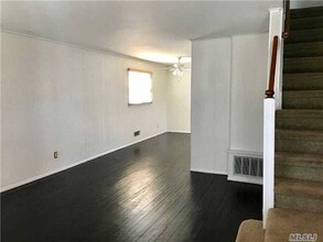 204-03 45th Rd in Queens, NY - Building Photo - Building Photo