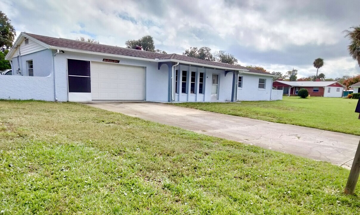 623 Sherman Rd in South Daytona, FL - Building Photo