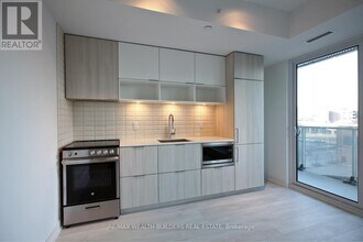 60-560 Tannery Rd in Toronto, ON - Building Photo - Building Photo