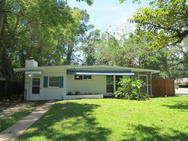 property at 1714 Hall Dr